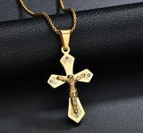 Pendentif Croix Incrusté de Cristaux détail du pendentif