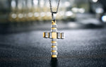 Pendentif Croix Homme Acier Double vu de côté